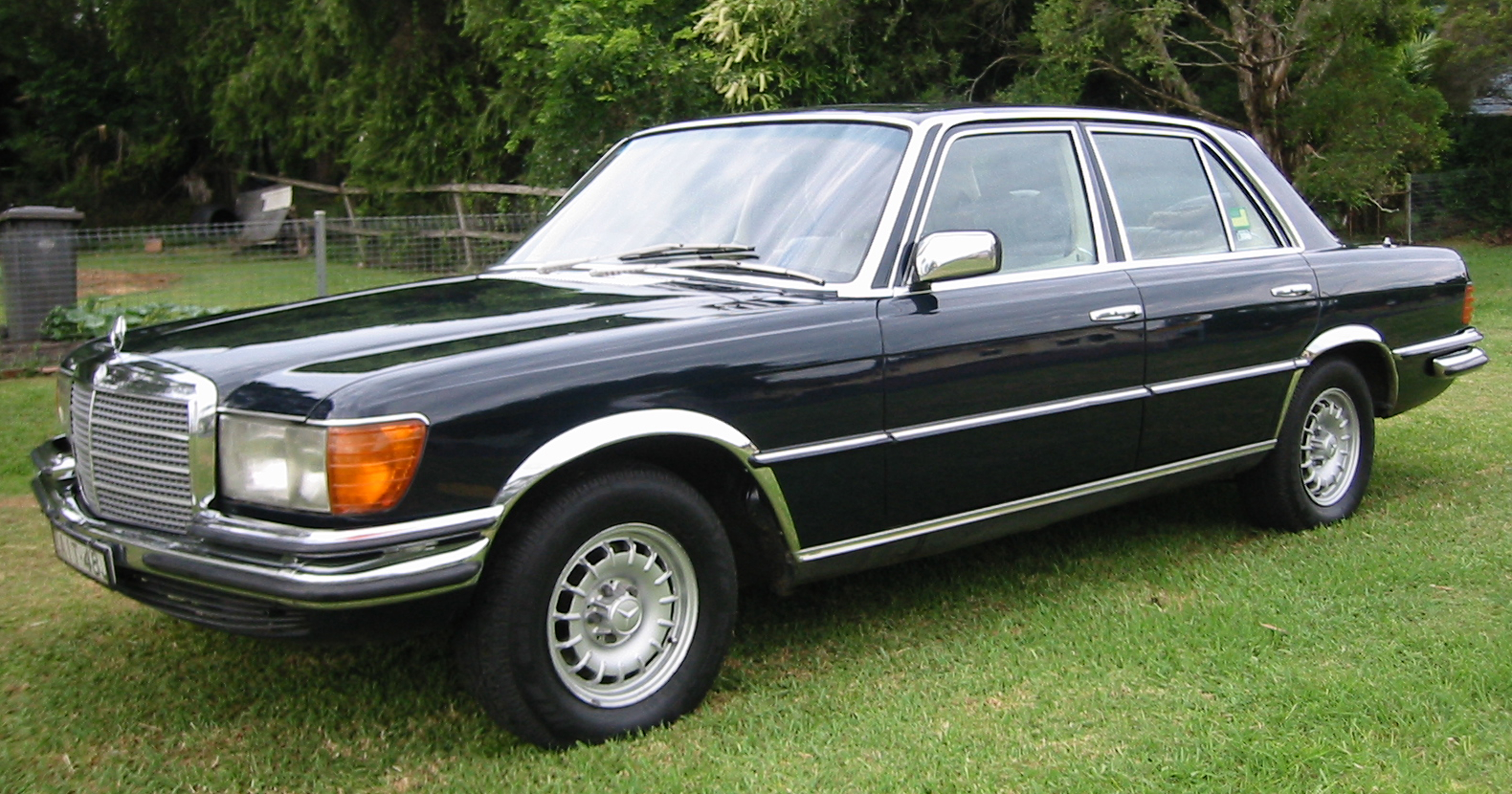 /pictures/wiki/files/77/Mercedes_Benz_W116_MidnightBlue.jpg